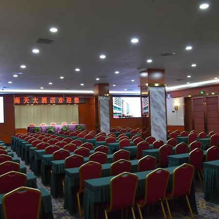Nantian Grand Hotel Liuzhou Exteriör bild