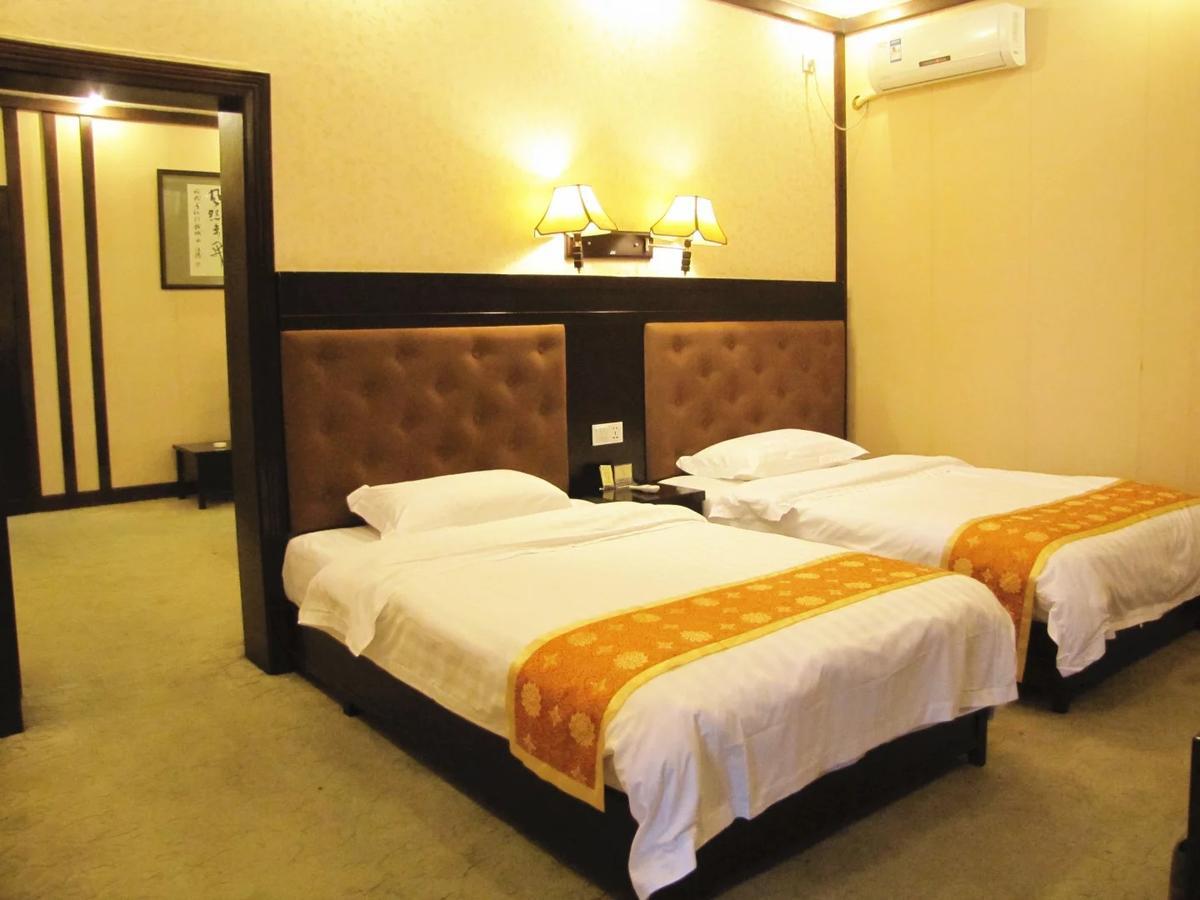 Nantian Grand Hotel Liuzhou Exteriör bild
