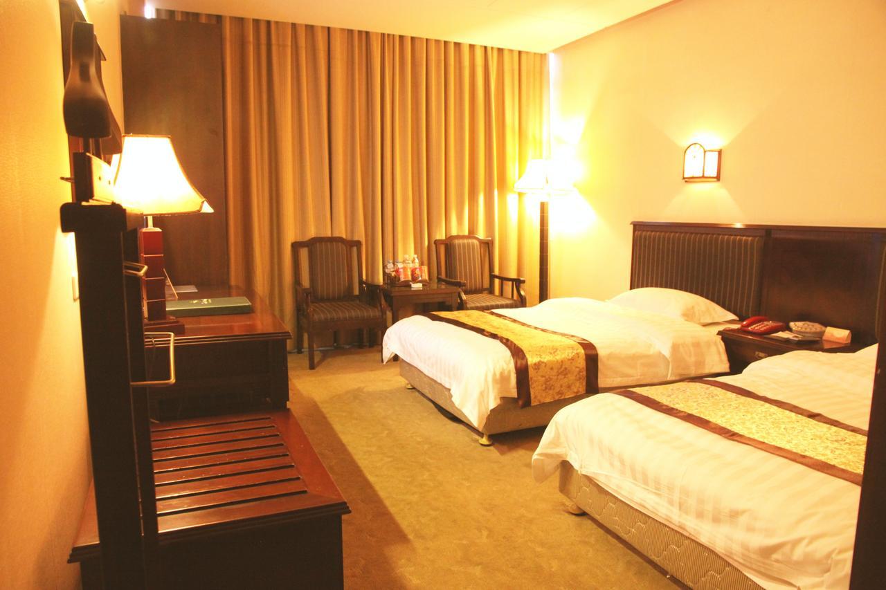 Nantian Grand Hotel Liuzhou Exteriör bild