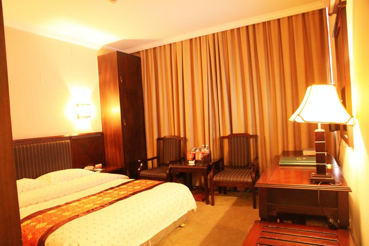 Nantian Grand Hotel Liuzhou Exteriör bild