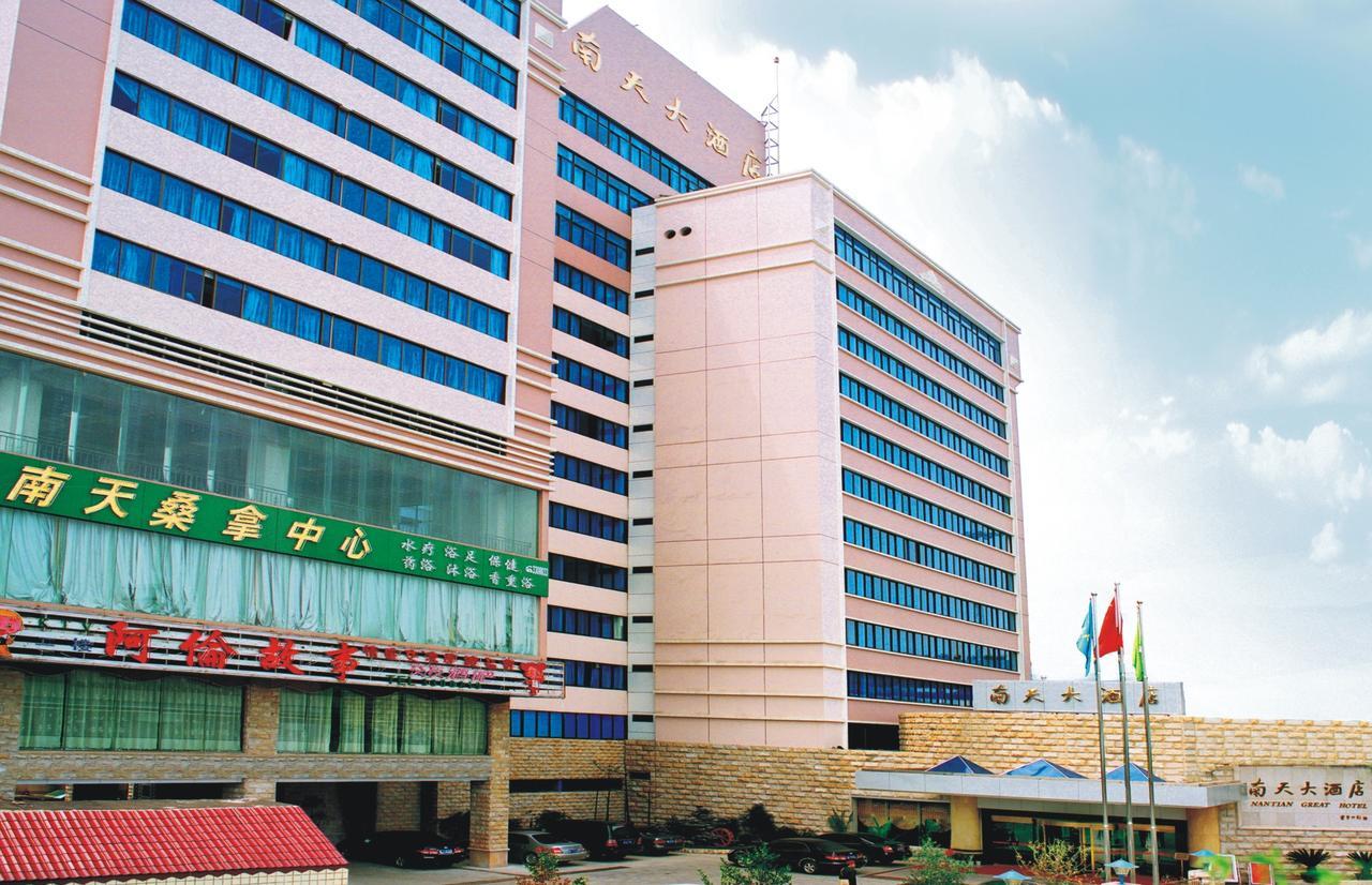 Nantian Grand Hotel Liuzhou Exteriör bild