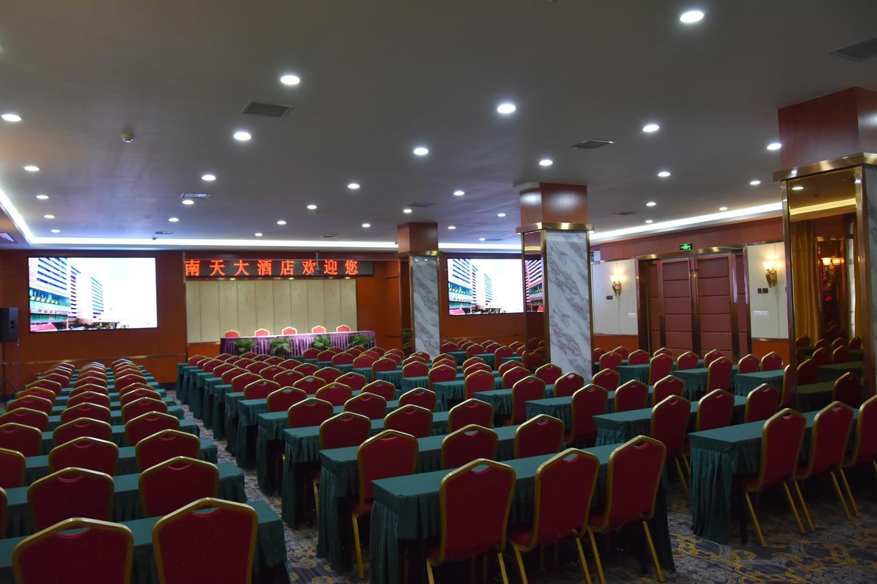 Nantian Grand Hotel Liuzhou Exteriör bild
